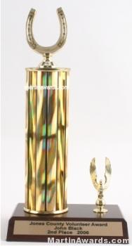 Gold Single Column Horseshoe With 1 Eagle Trophy