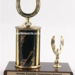 Black Single Column Horseshoe With 1 Eagle Trophy 1