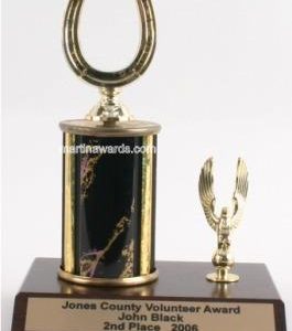 Black Single Column Horseshoe With 1 Eagle Trophy